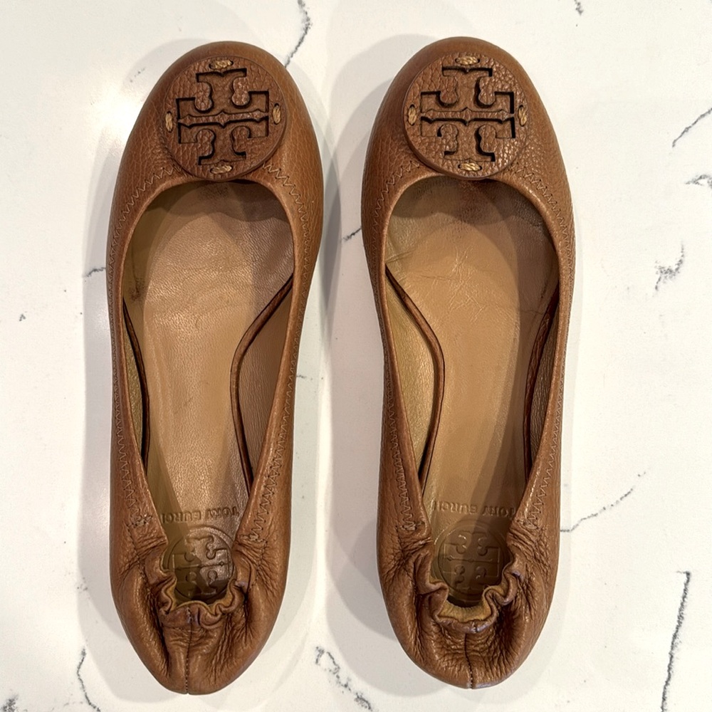 Beautiful tan Tory Burch ballet flats - size 7